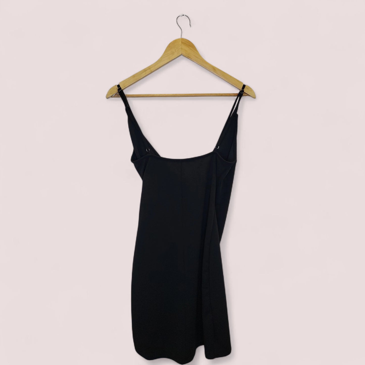 فستان أسود TWENTYFOURSEVEN | مقاس XS