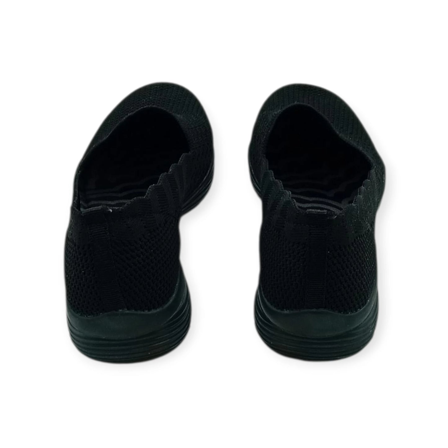 נעליים שחורות SKECHERS | מידה 37