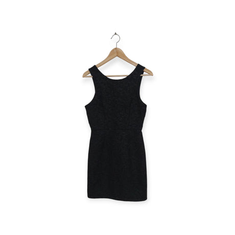 فستان ميني أسود من FOREVER 21 | مقاس XS