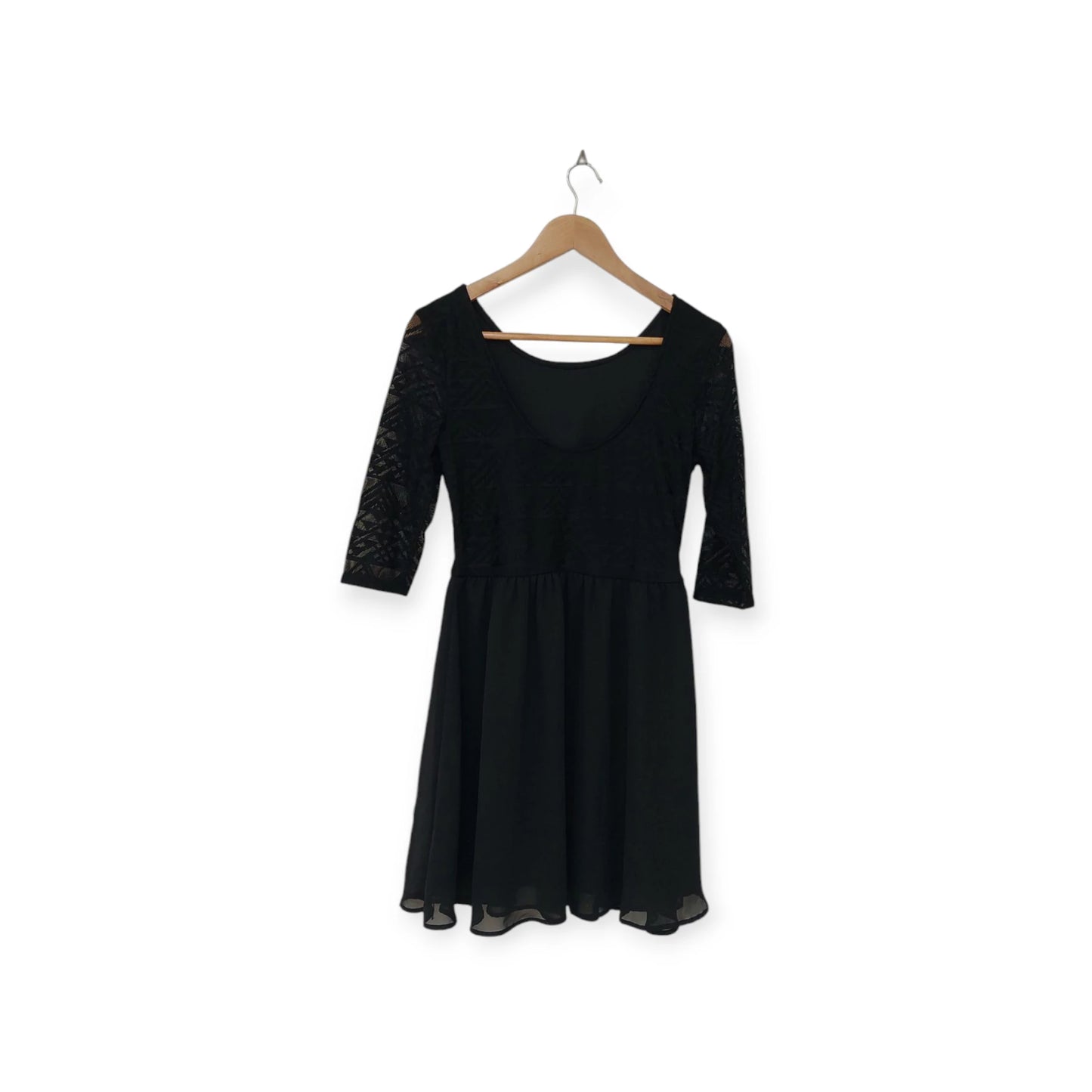 فستان أسود قصير من H&M | مقاس 40