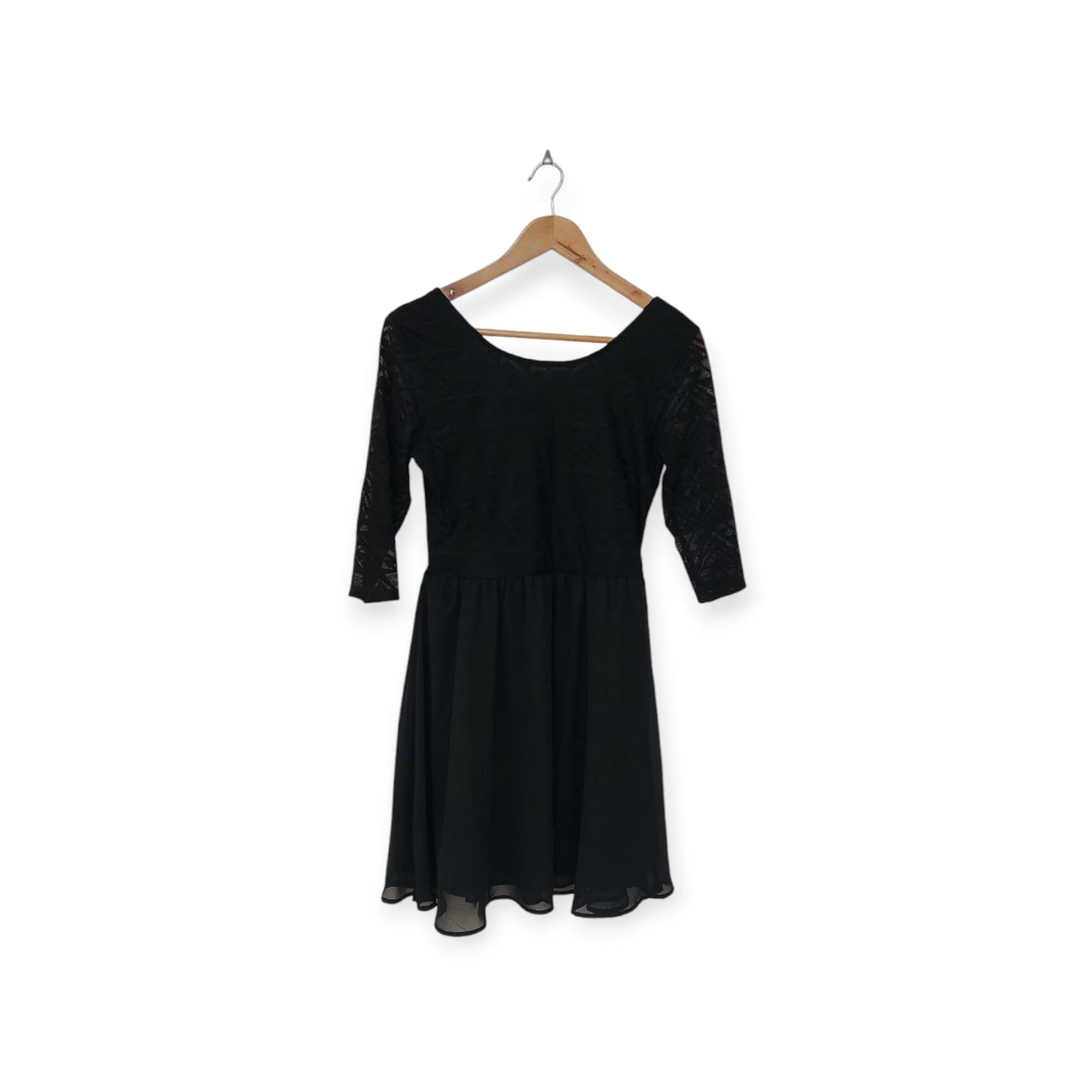 فستان أسود قصير من H&M | مقاس 40