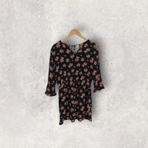 فستان أسود مزين بالزهور من H&M مقاس 44 | مقاس 44