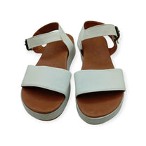 صنادل بنات SHOES مقاس 36