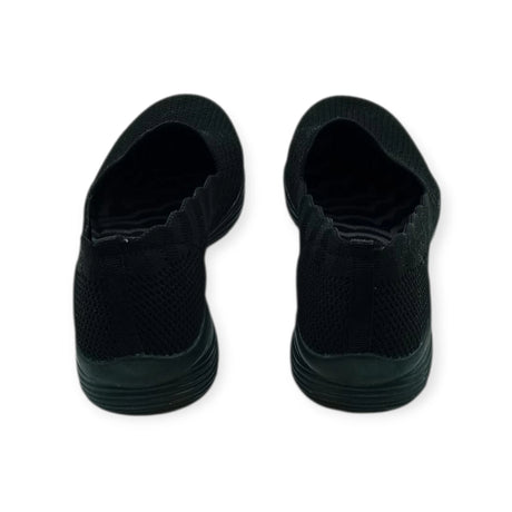 נעליים שחורות SKECHERS | מידה 37