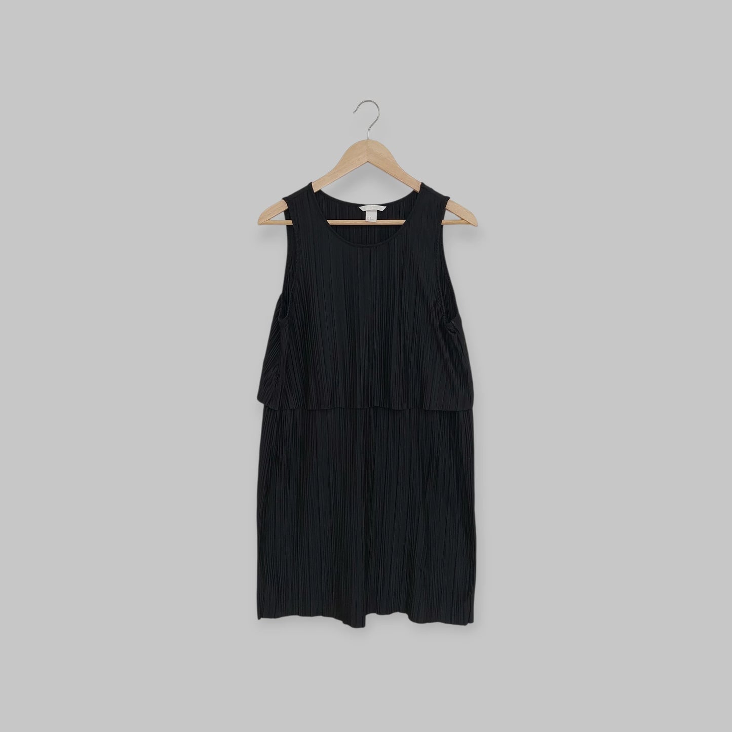فستان قصير أسود من H&M | مقاس M