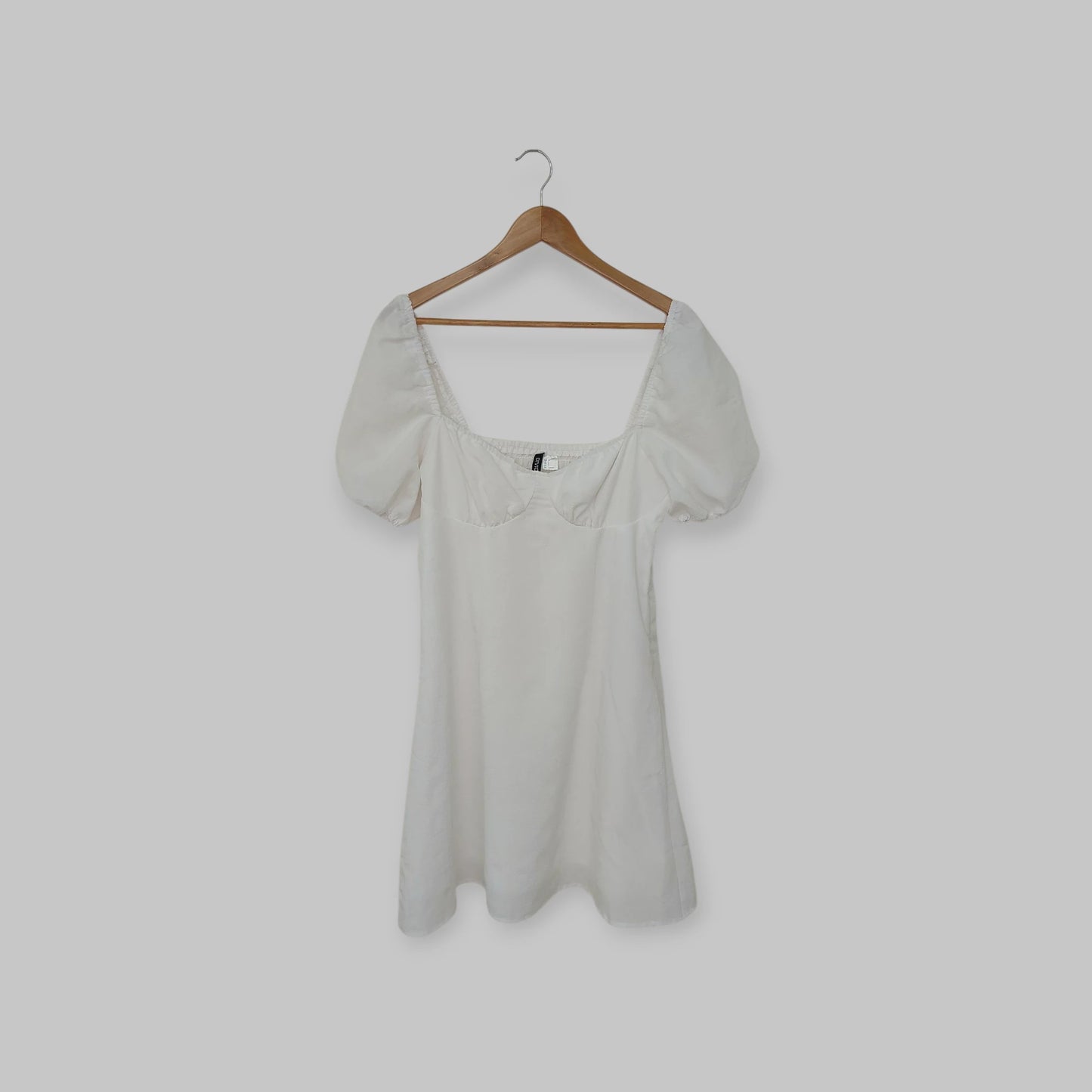 فستان أبيض قصير، H&M | مقاس 40