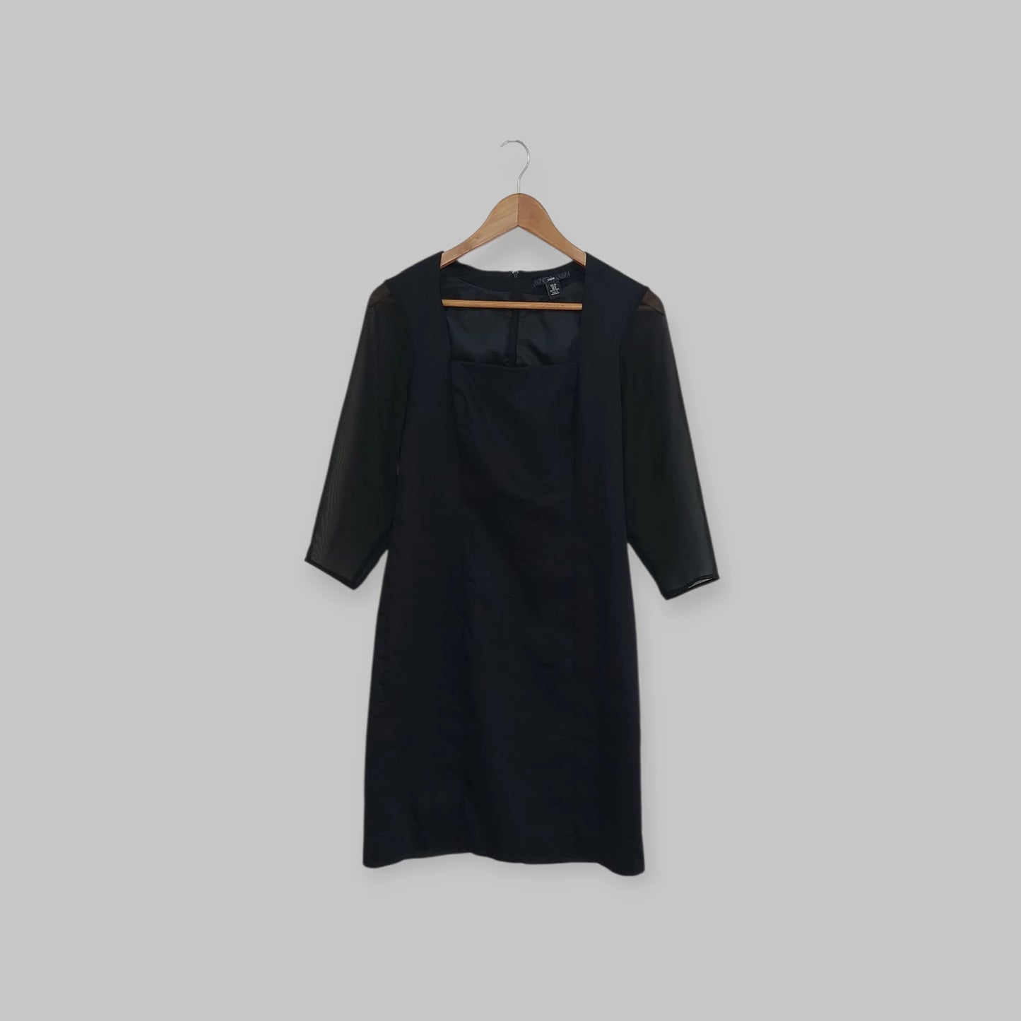 فستان قصير أسود من H&M | مقاس 40