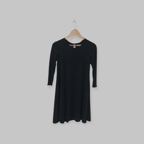 שמלת מיני שחורה BERSHKA | מידה S