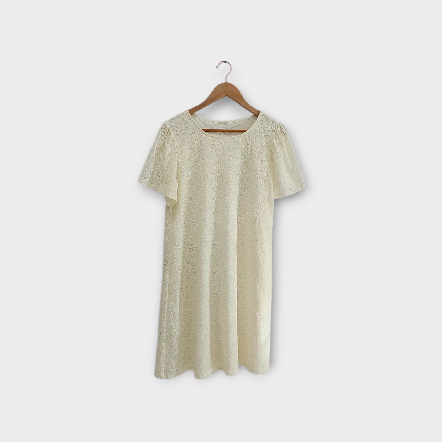 فستان قصير بيج مقاس XL من RESERVED | مقاس XL