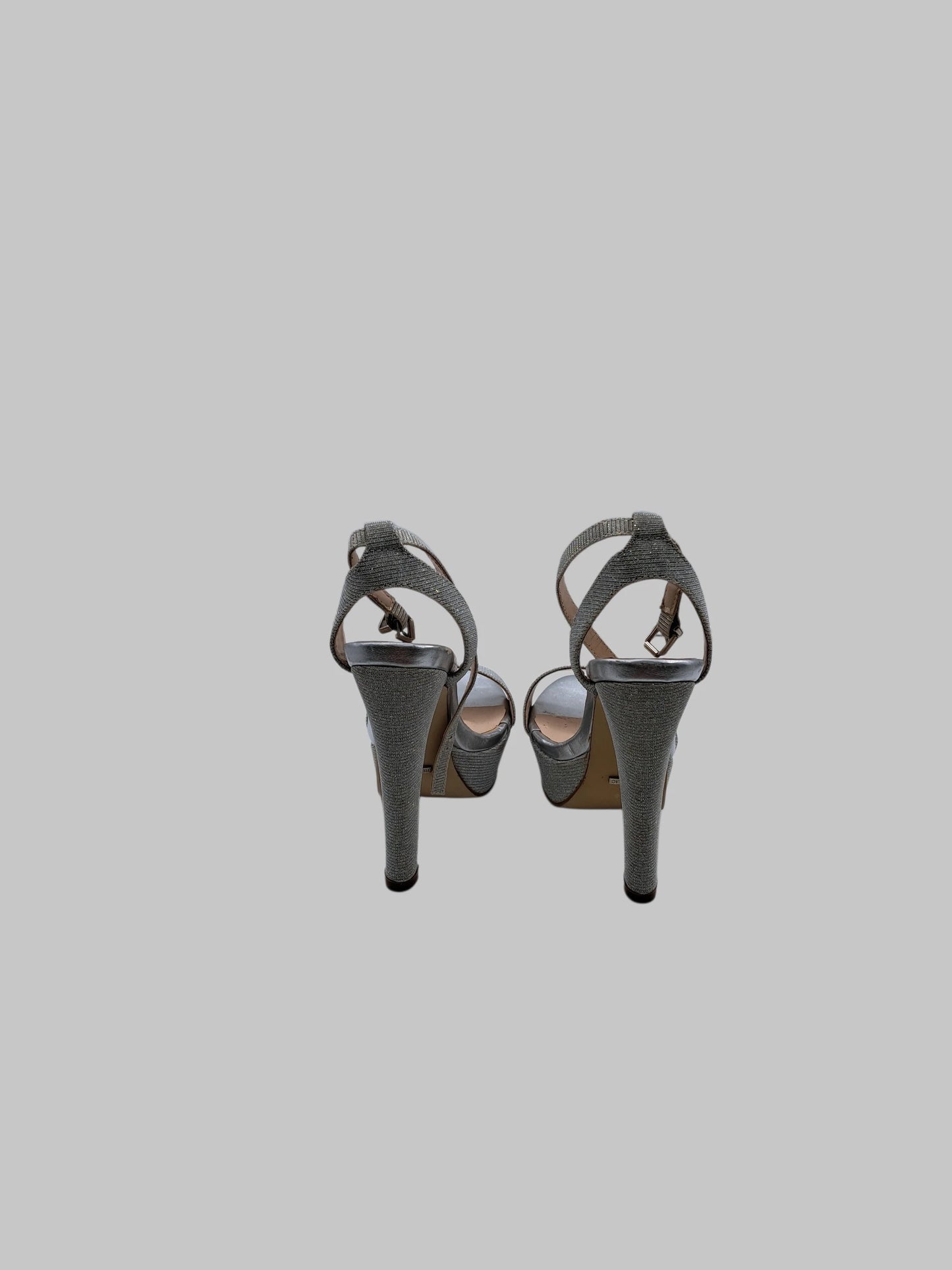 סנדלי עקב כסופות REPUBLIC FOOTWEAR | מידה 35