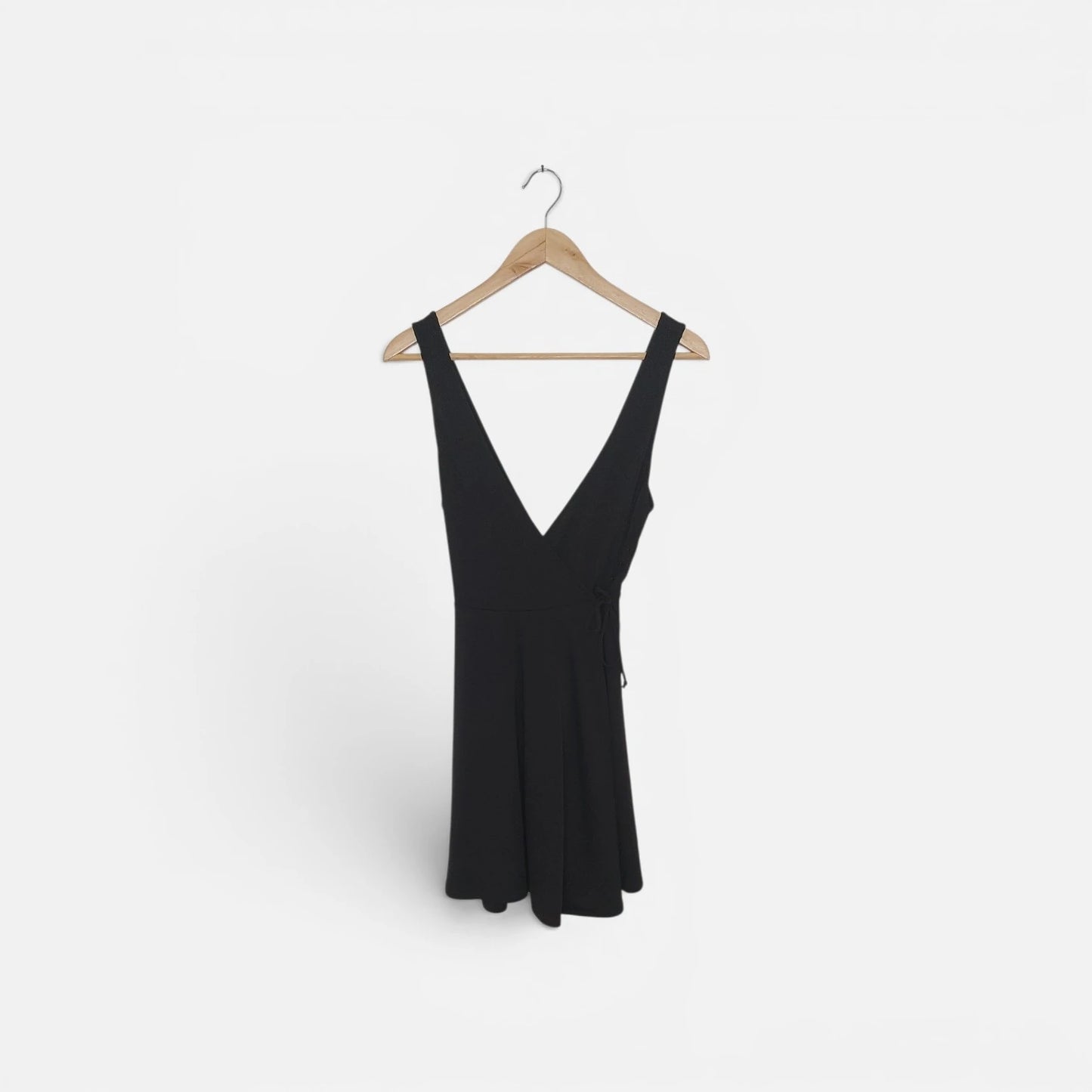 שמלת מיני שחורה BERSHKA | מידה XS