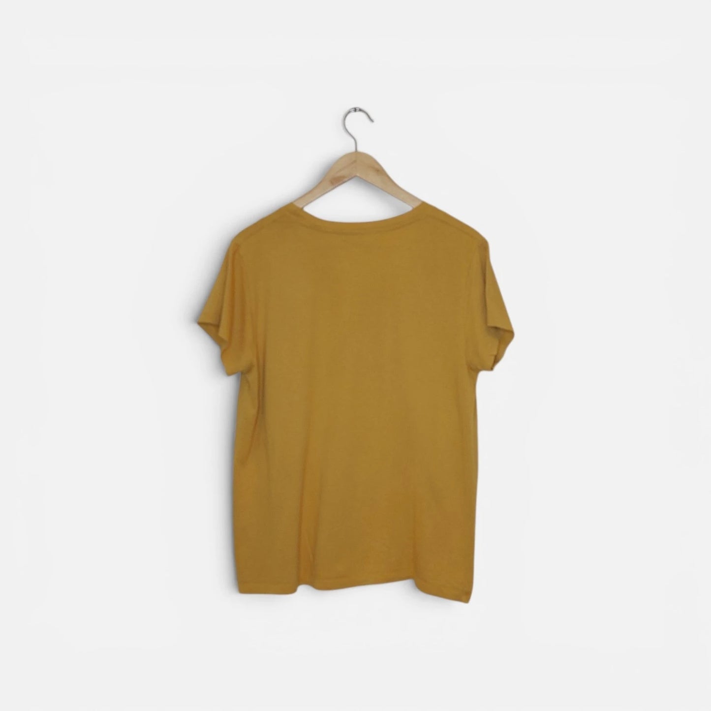 חולצת TSHIRT בצבע חרדל | מידה M