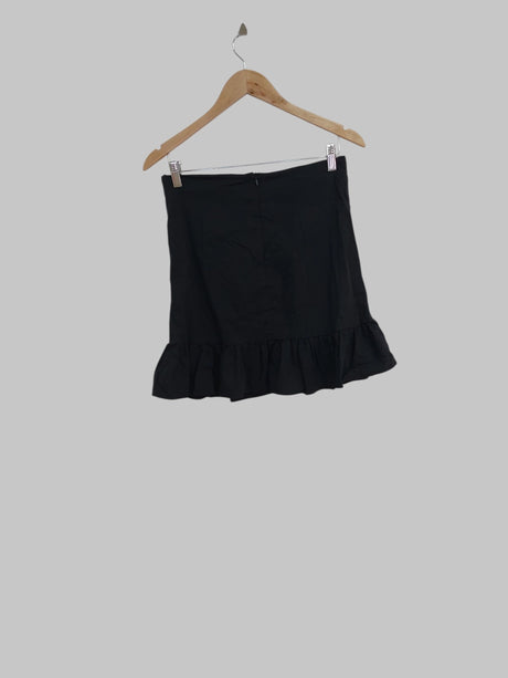 חצאית מיני שחורה Twenty Four Seven | מידה M