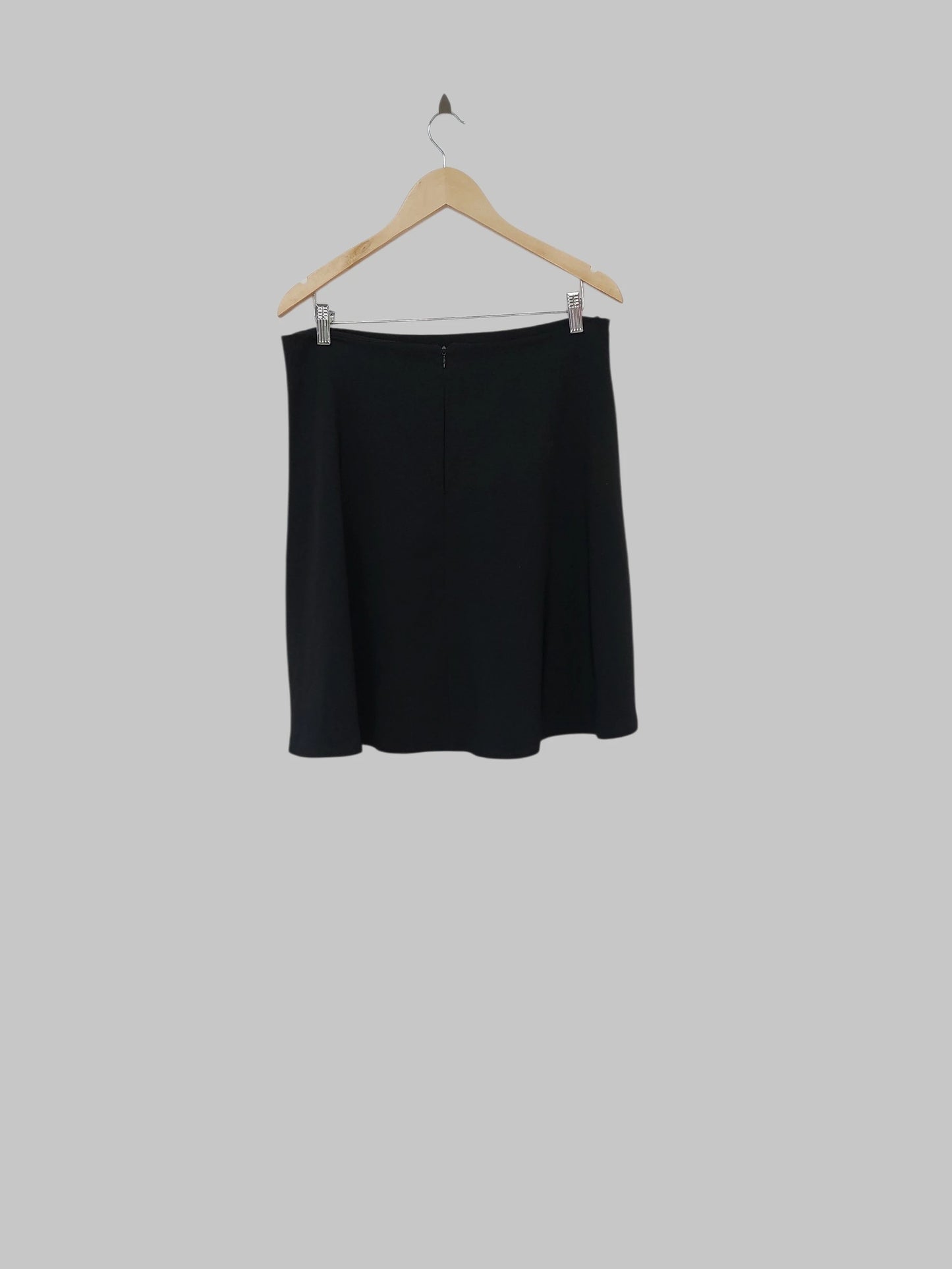חצאית מידי שחורה Cassidi | מידה L