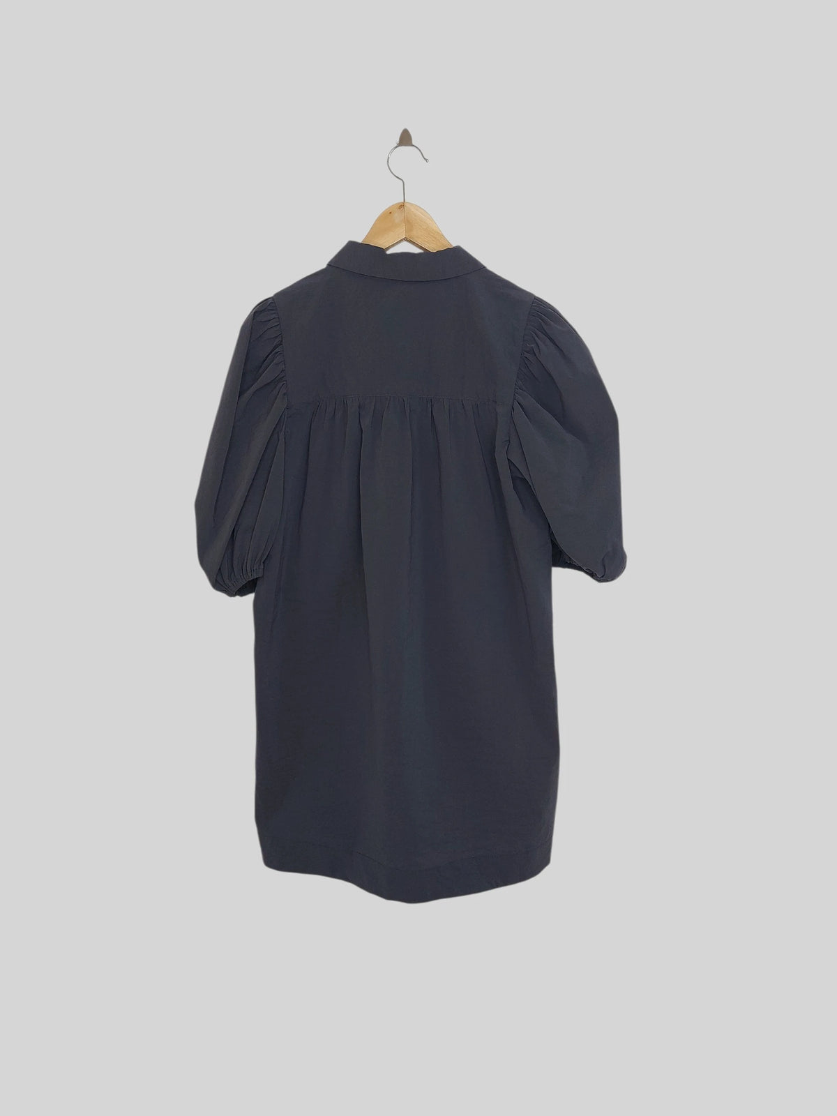 שמלת מיני מכופתרת אפור כהה ZARA | מידה S