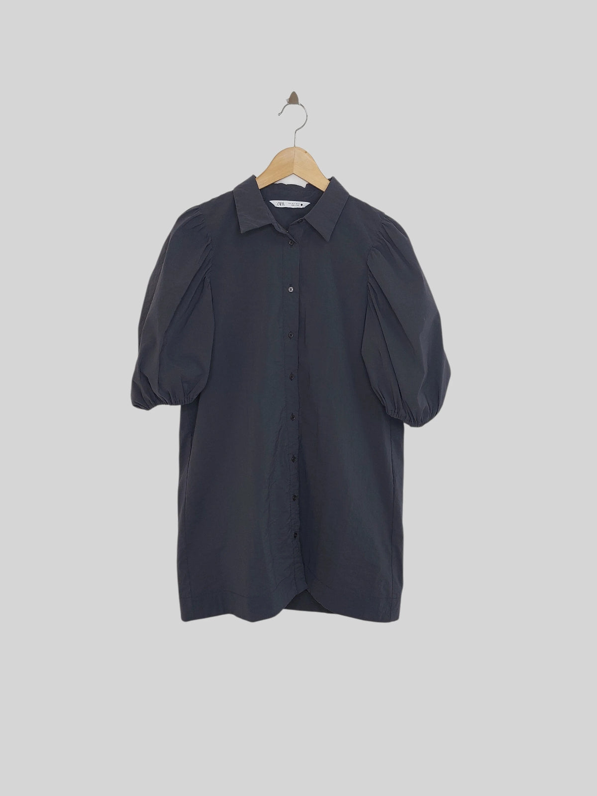 שמלת מיני מכופתרת אפור כהה ZARA | מידה S